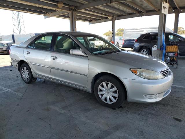 Photo 4 from auction – 2005 TOYOTA CAMRY LE with VIN 4T1BE32K45U624261