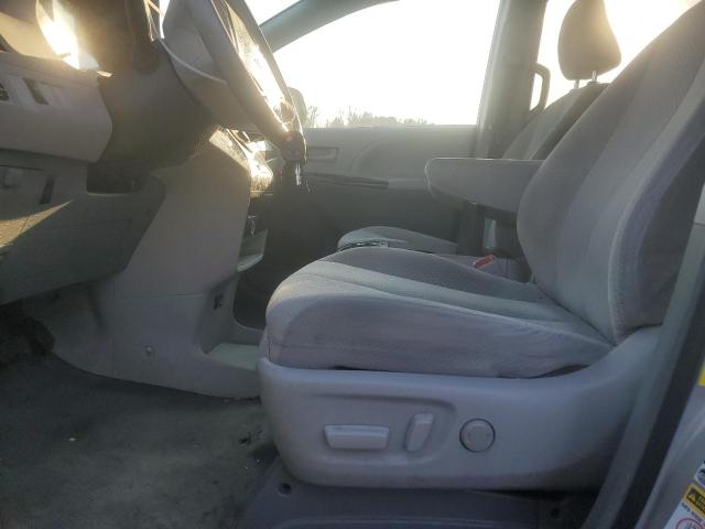 Photo 7 from auction – 2012 TOYOTA SIENNA LE with VIN 5TDKK3DC6CS277584