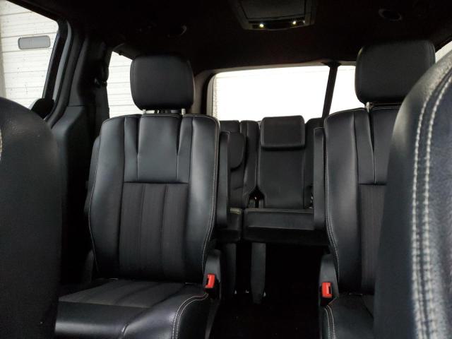 Photo 10 from auction – 2015 CHRYSLER TOWN & COU with VIN 2C4RC1HG7FR711005