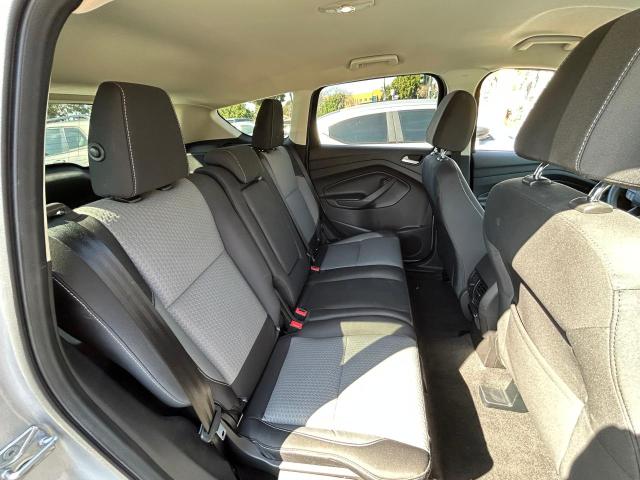 Снимка 6 от търг – 2017 FORD ESCAPE SE с VIN 1FMCU0GD2HUC26549