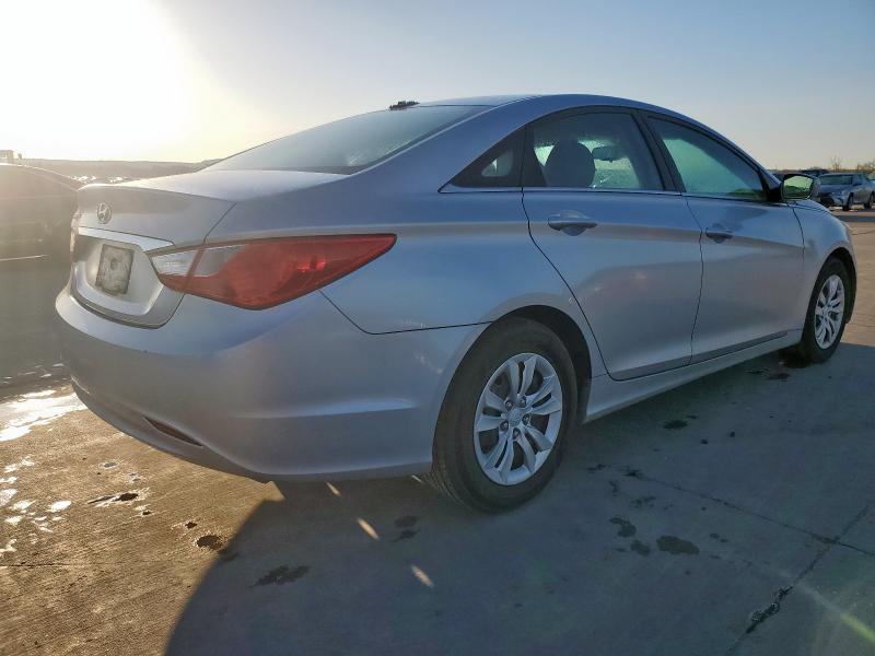 Photo 3 from auction – 2013 HYUNDAI SONATA GLS with VIN 5NPEB4AC0DH587860