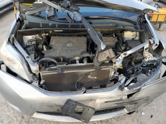 Photo 12 from auction – 2015 TOYOTA SIENNA LE with VIN 5TDKK3DC4FS664090