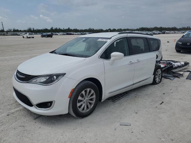 CHRYSLER PACIFICA T 2017 с VIN 2C4RC1BG9HR763635 - Снимка от търг