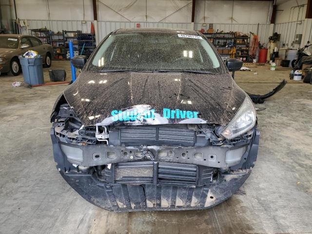 Снимка 5 от търг – 2016 FORD FOCUS S с VIN 1FADP3E22GL288174