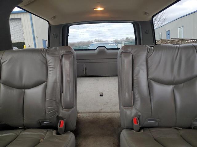 Photo 10 from auction – 2003 CHEVROLET SUBURBAN K with VIN 3GNFK16Z53G255685