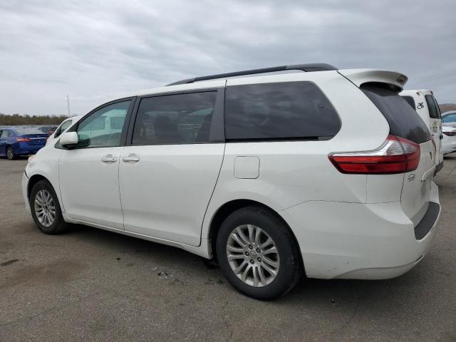Photo 2 from auction – 2017 TOYOTA SIENNA XLE with VIN 5TDYZ3DC4HS839091