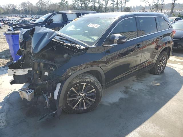 TOYOTA HIGHLANDER 2018 with VIN 5TDKZRFH5JS542628 - Photo from auction