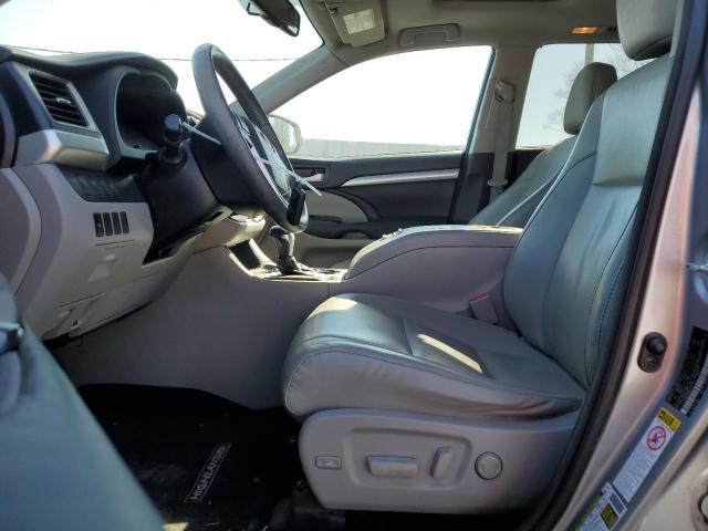 Photo 7 from auction – 2016 TOYOTA HIGHLANDER with VIN 5TDKKRFH4GS501145