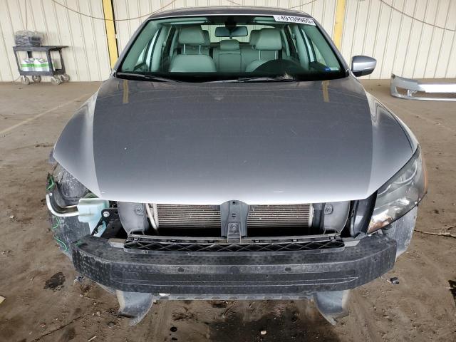Photo 5 from auction – 2015 VOLKSWAGEN PASSAT S with VIN 1VWAT7A30FC097900