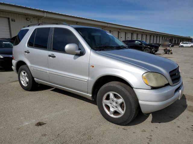 Photo 4 from auction – 2000 MERCEDES-BENZ ML 320 with VIN 4JGAB54E2YA214989