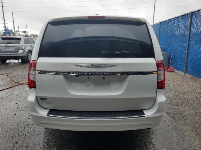 Photo 6 from auction – 2015 CHRYSLER TOWN & COU with VIN 2C4RC1BG3FR552041
