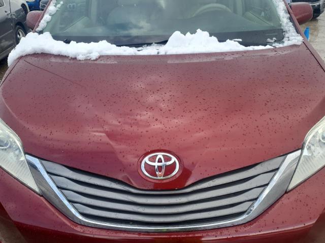 Снимка 12 от търг – 2012 TOYOTA SIENNA XLE с VIN 5TDDK3DC0CS033695