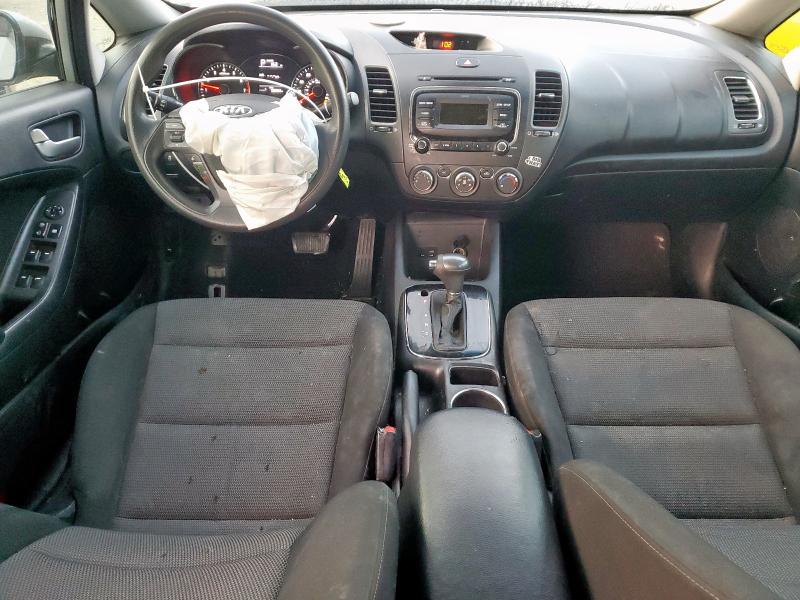 Photo 8 from auction – 2017 KIA FORTE LX with VIN 3KPFK4A7XHE065108