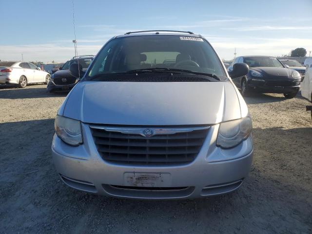 Photo 5 from auction – 2007 CHRYSLER TOWN & COU with VIN 2A4GP54L07R236329