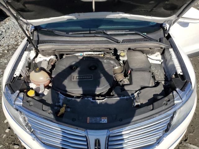 Photo 12 from auction – 2017 LINCOLN MKC RESERV with VIN 5LMCJ3D91HUL32322