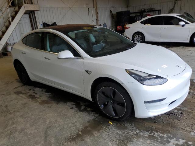 Снимка 4 от търг – 2018 TESLA MODEL 3 с VIN 5YJ3E1EA1JF051516