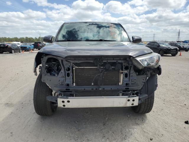 Photo 5 from auction – 2019 TOYOTA 4RUNNER SR with VIN JTEZU5JR1K5194660