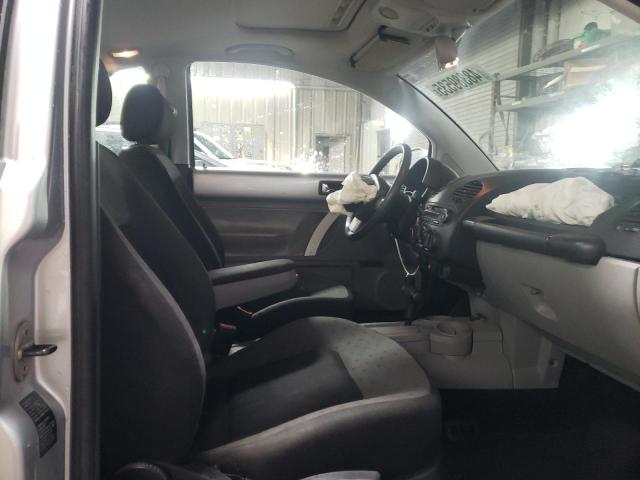 Photo 10 from auction – 2002 VOLKSWAGEN NEW BEETLE with VIN 3VWCB21C92M447886