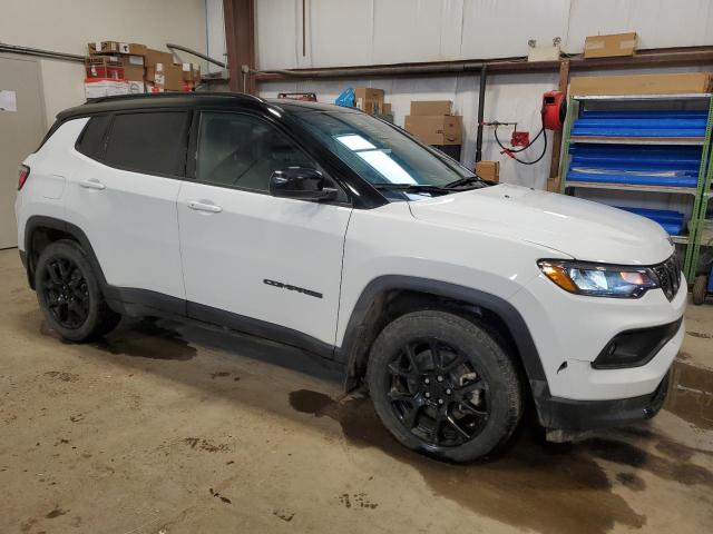 Снимка 4 от търг – 2024 JEEP COMPASS LA с VIN 3C4NJDFNXRT151120