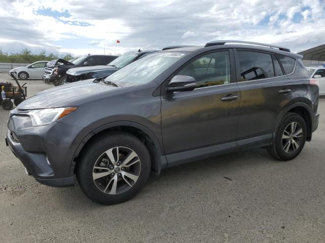 Photo 1 from auction – 2017 TOYOTA RAV4 XLE with VIN JTMRFREV2HJ709114