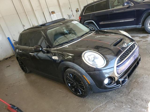 Photo 4 from auction – 2016 MINI COOPER S with VIN WMWXU3C54G2B63339