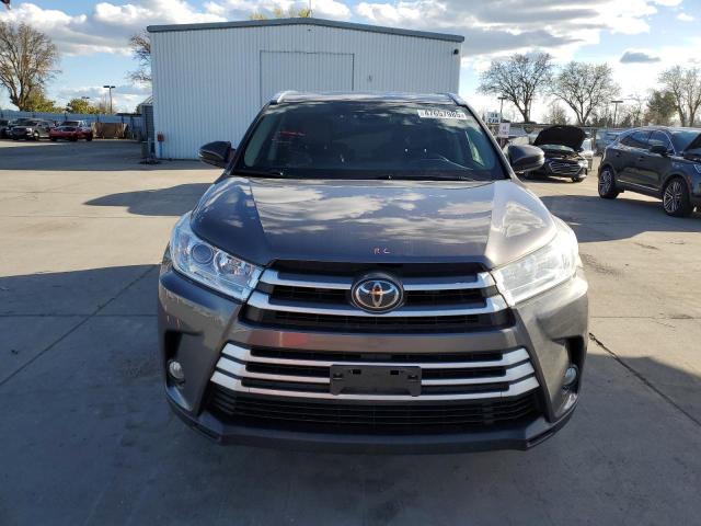 Photo 5 from auction – 2017 TOYOTA HIGHLANDER with VIN 5TDJZRFH1HS440796