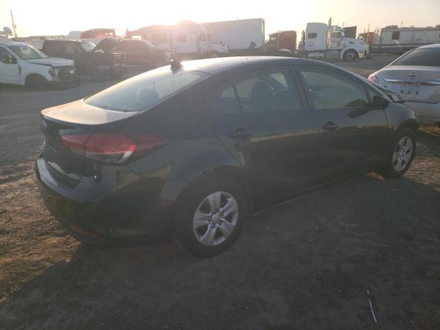 Photo 3 from auction – 2017 KIA FORTE LX with VIN 3KPFK4A70HE093385