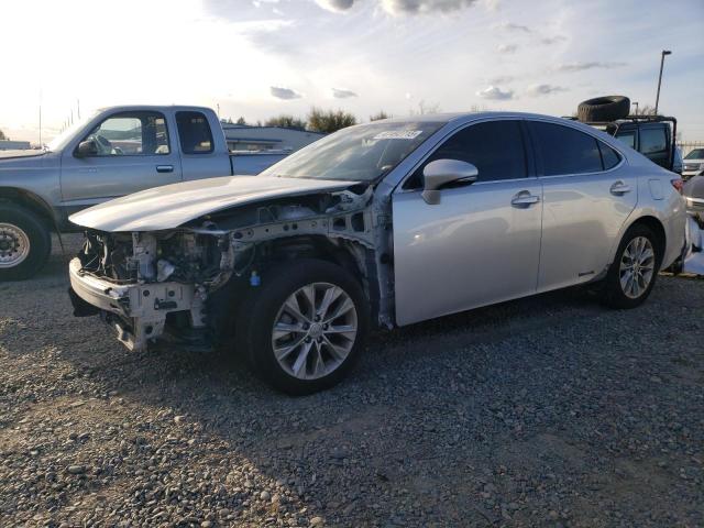 LEXUS ES 300H 2015 z numerem VIN JTHBW1GG9F2096805 - Zdjęcie z aukcji