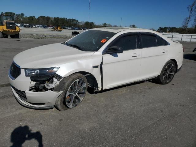FORD TAURUS SHO 2015 with VIN 1FAHP2KT4FG158882 - Photo from auction