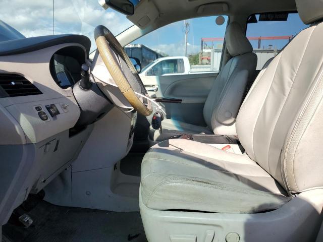Photo 7 from auction – 2012 TOYOTA SIENNA XLE with VIN 5TDYK3DCXCS182617