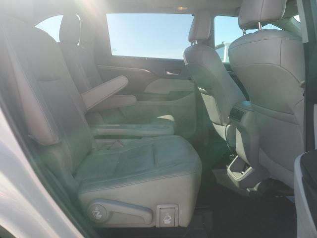 Photo 11 from auction – 2018 TOYOTA HIGHLANDER with VIN 5TDYZRFH7JS283196