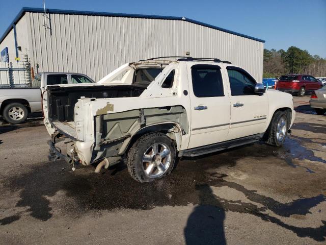 Photo 3 from auction – 2013 CHEVROLET AVALANCHE with VIN 3GNTKGE75DG246556