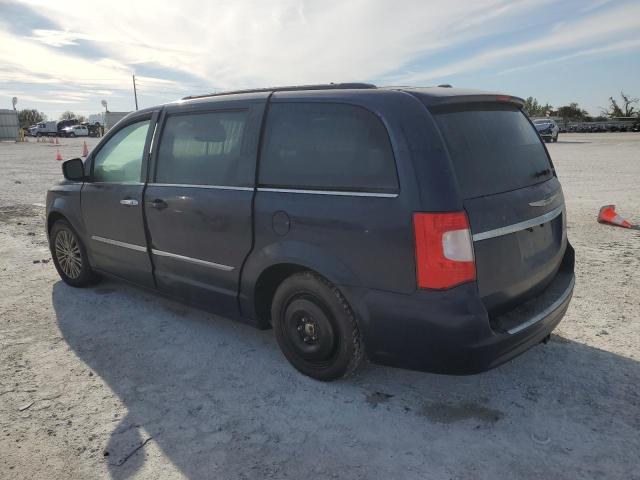 Photo 2 from auction – 2013 CHRYSLER TOWN & COU with VIN 2C4RC1CG5DR560024