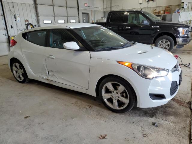 Photo 4 from auction – 2015 HYUNDAI VELOSTER with VIN KMHTC6AD3FU238804