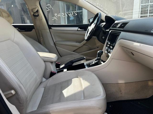 Photo 5 from auction – 2012 VOLKSWAGEN PASSAT SE with VIN 1VWBM7A30CC087865