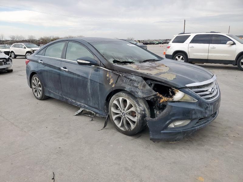Photo 4 from auction – 2014 HYUNDAI SONATA SE with VIN 5NPEC4AB7EH808537