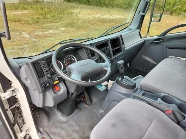 Photo 9 from auction – 2019 ISUZU NRR with VIN JALE5W169K73041XX