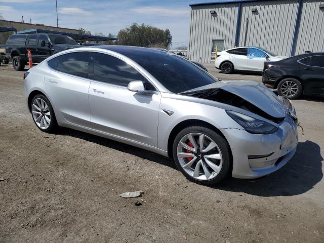 Photo 4 from auction – 2018 TESLA MODEL 3 with VIN 5YJ3E1EA2JF015351