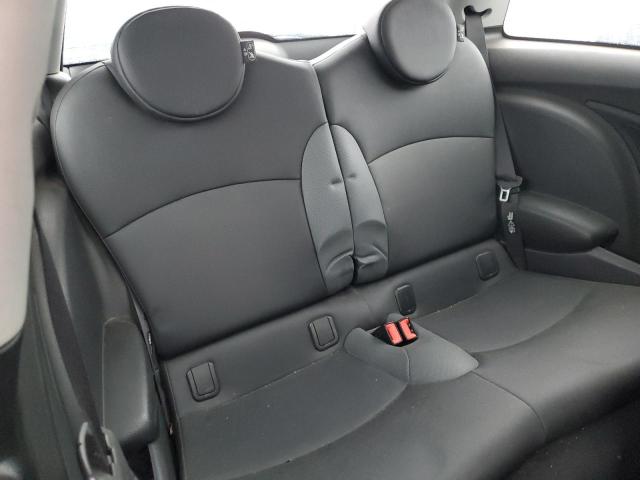 Снимка 10 от търг – 2010 MINI COOPER с VIN WMWMF3C54ATZ24303