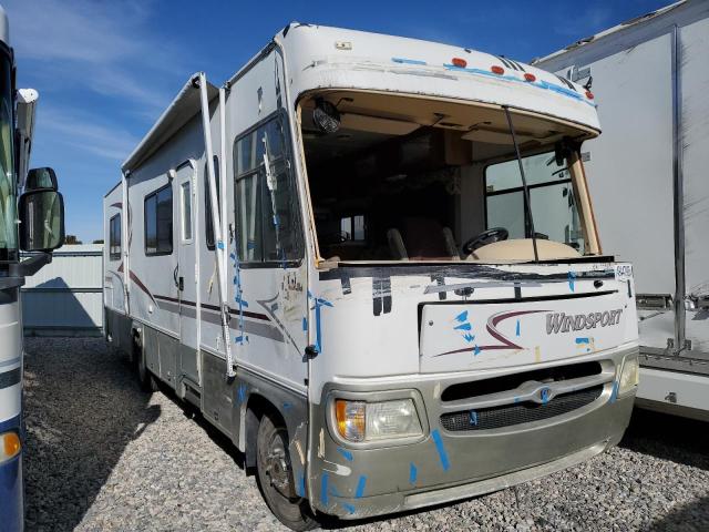 FORD F550 SUPER 2000 with VIN 1FCMF53S0Y0A10677 - Photo from auction