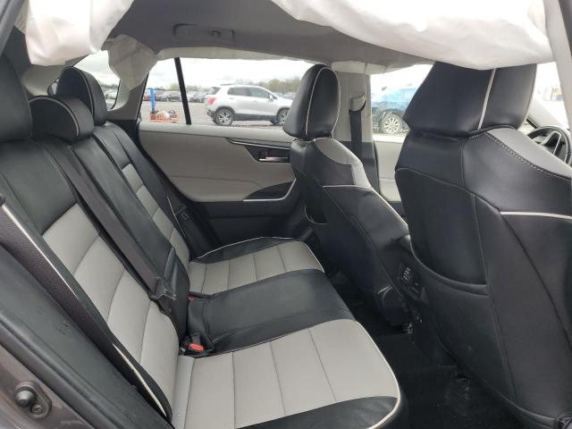 Photo 11 from auction – 2019 TOYOTA RAV4 XLE with VIN JTMP1RFV4KD027734