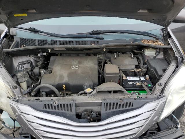 Photo 12 from auction – 2015 TOYOTA SIENNA XLE with VIN 5TDYK3DC7FS565161