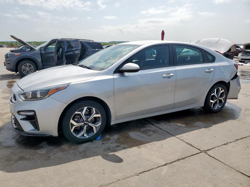 KIA FORTE FE 2021 with VIN 3KPF24AD3ME351558 - Photo from auction