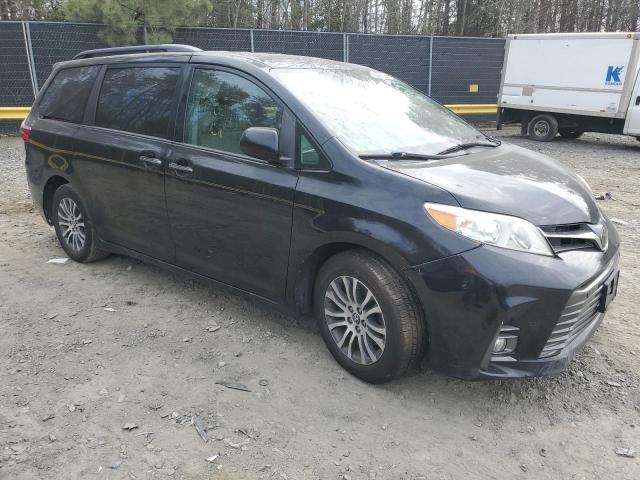 Photo 4 from auction – 2018 TOYOTA SIENNA XLE with VIN 5TDYZ3DC3JS934053