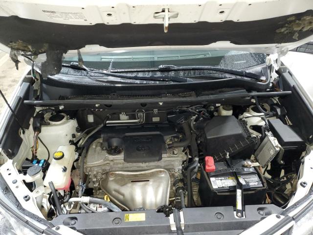 Photo 12 from auction – 2015 TOYOTA RAV4 LE with VIN 2T3BFREV2FW240140