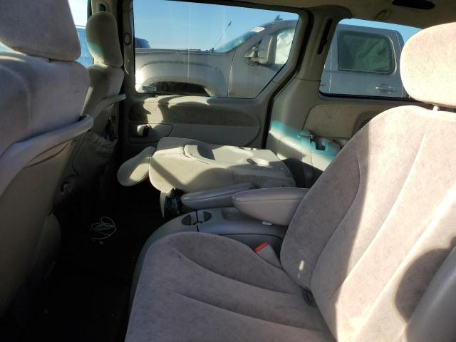 Photo 11 from auction – 2001 CHRYSLER TOWN & COU with VIN 2C8GP54L61R178318