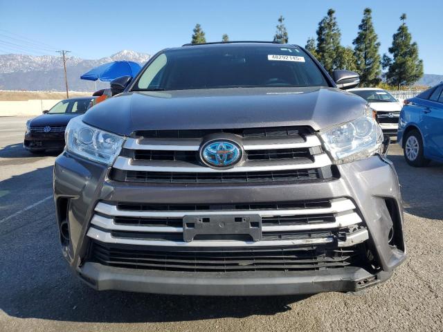 Снимка 5 от търг – 2018 TOYOTA HIGHLANDER с VIN 5TDBGRFH8JS045000