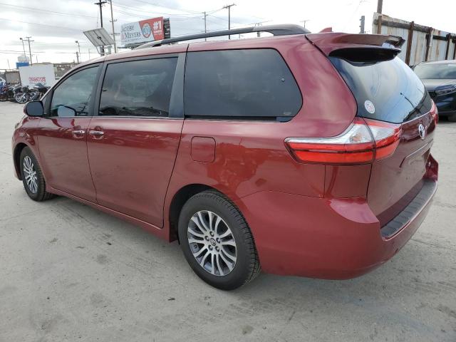 Photo 2 from auction – 2018 TOYOTA SIENNA XLE with VIN 5TDYZ3DC8JS932914