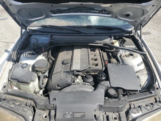 Photo 11 from auction – 2002 BMW 325 I with VIN WBAEV33402KL76354