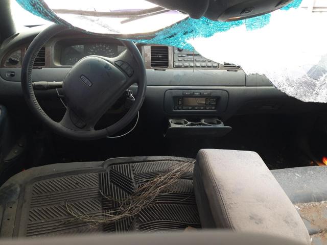 Photo 8 from auction – 2000 LINCOLN TOWN CAR E with VIN 1LNHM81W3YY824379